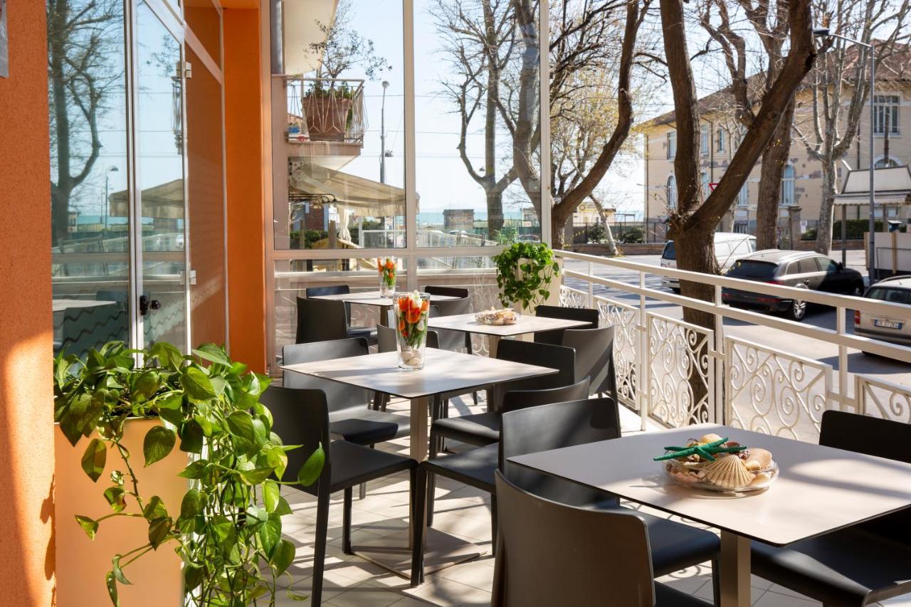 Hotel Ravello Adults Only Римини Экстерьер фото