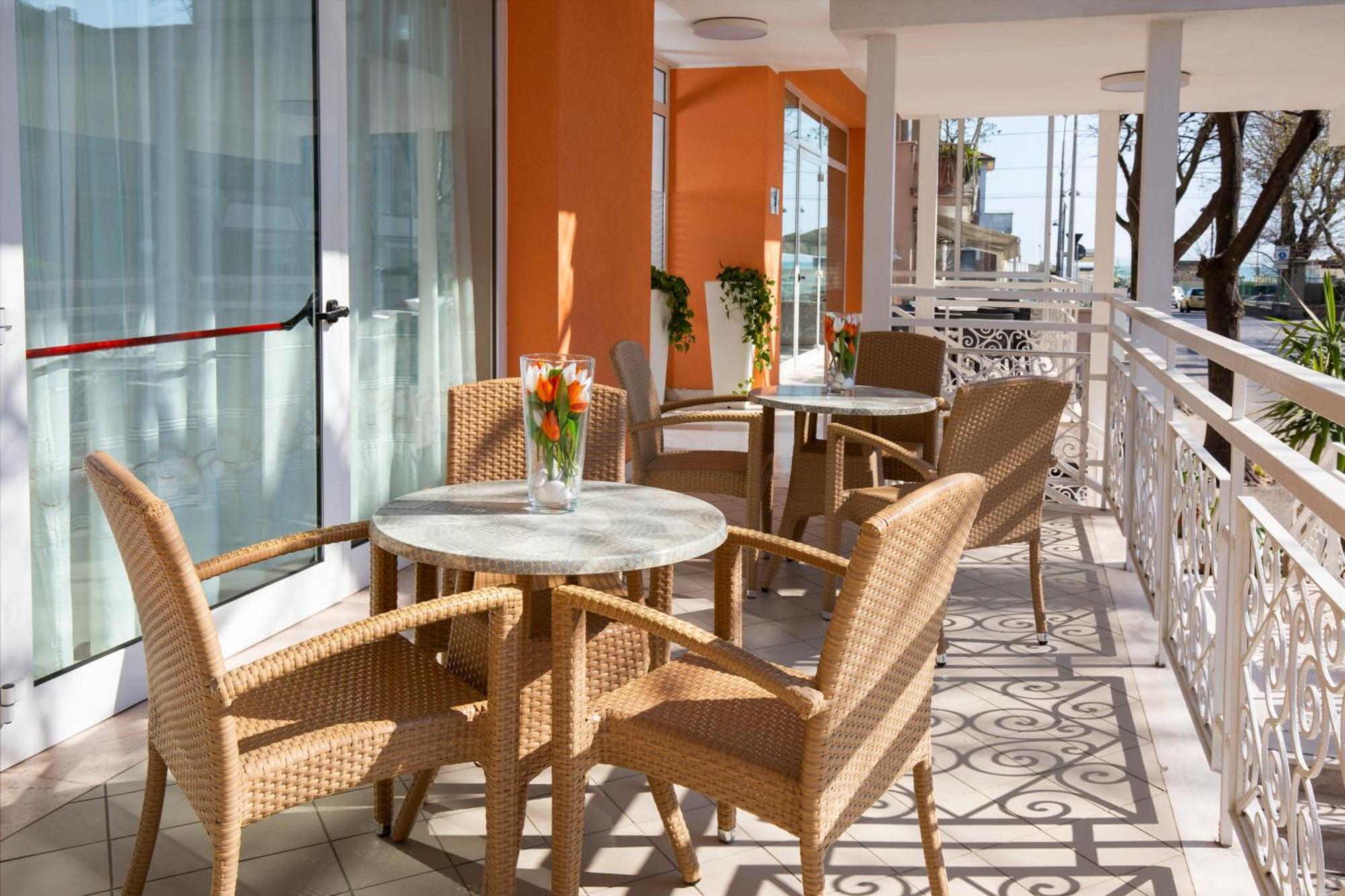 Hotel Ravello Adults Only Римини Экстерьер фото