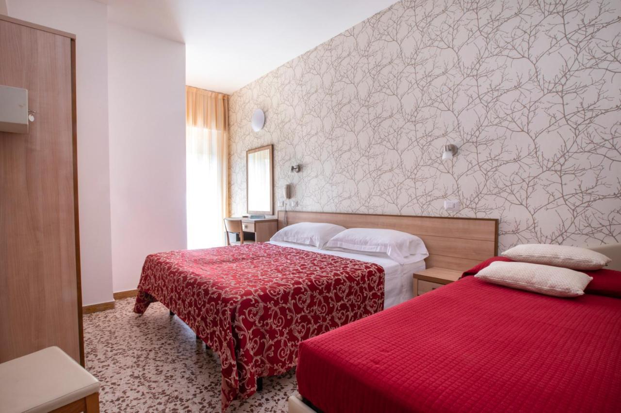 Hotel Ravello Adults Only Римини Экстерьер фото
