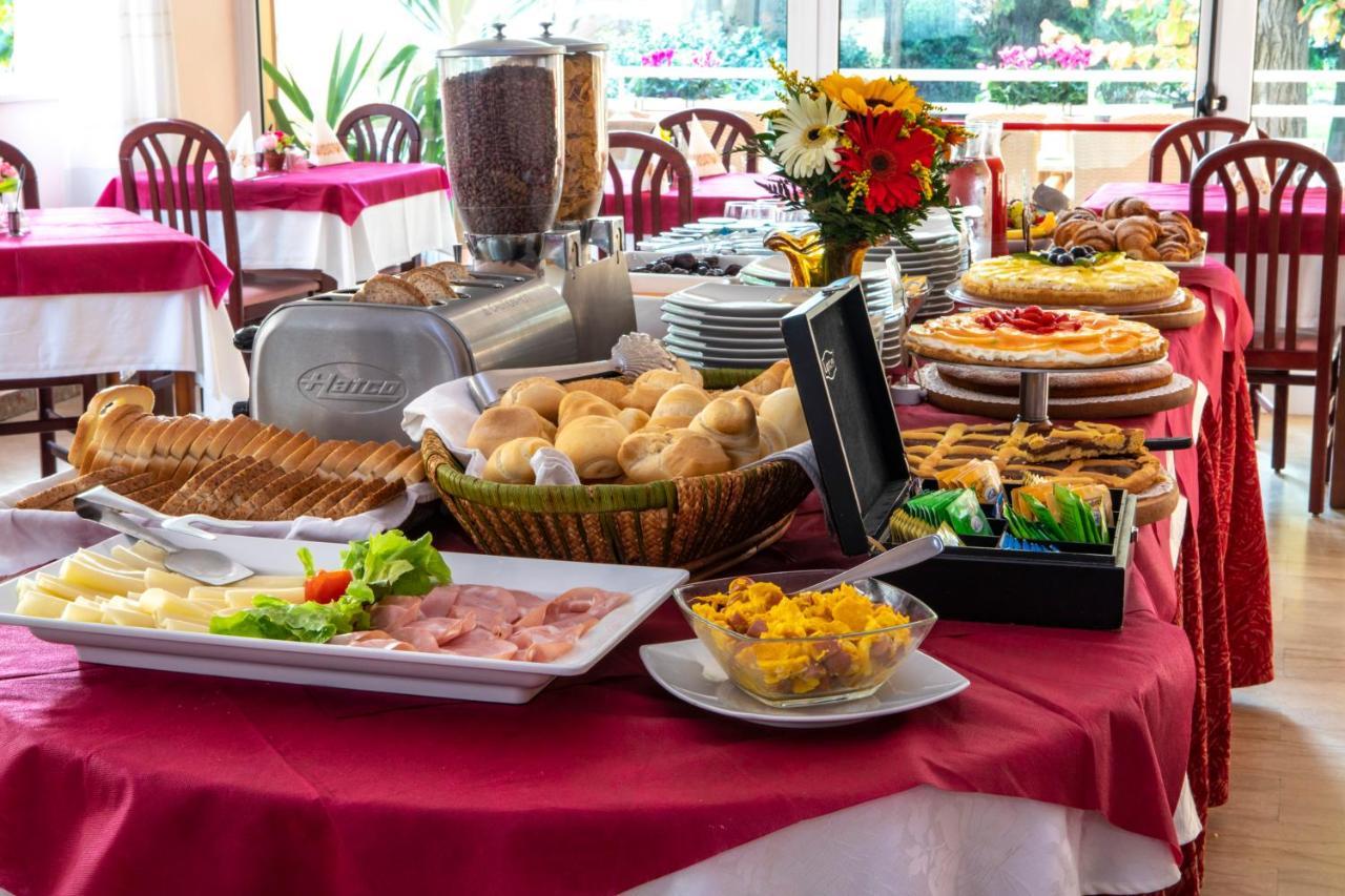 Hotel Ravello Adults Only Римини Экстерьер фото